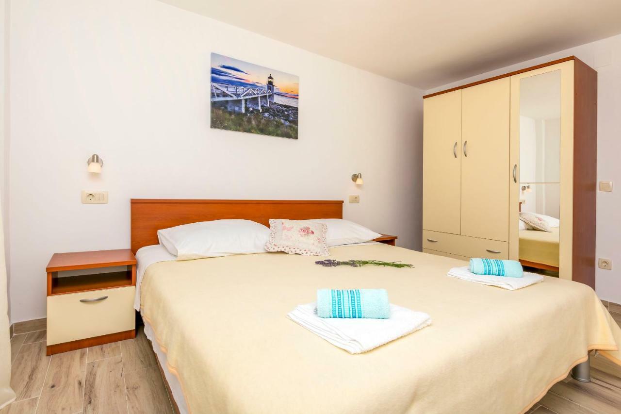 Apartment Vukorepa Razanj Bagian luar foto