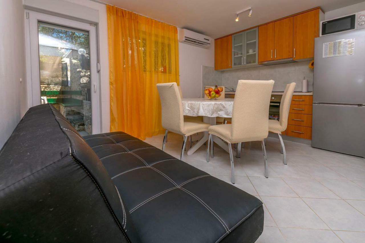 Apartment Vukorepa Razanj Bagian luar foto