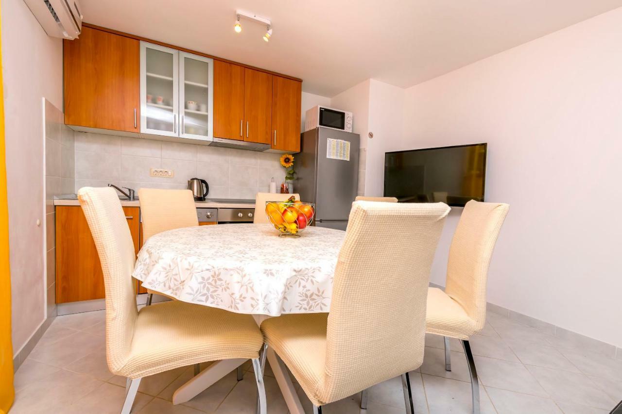 Apartment Vukorepa Razanj Bagian luar foto